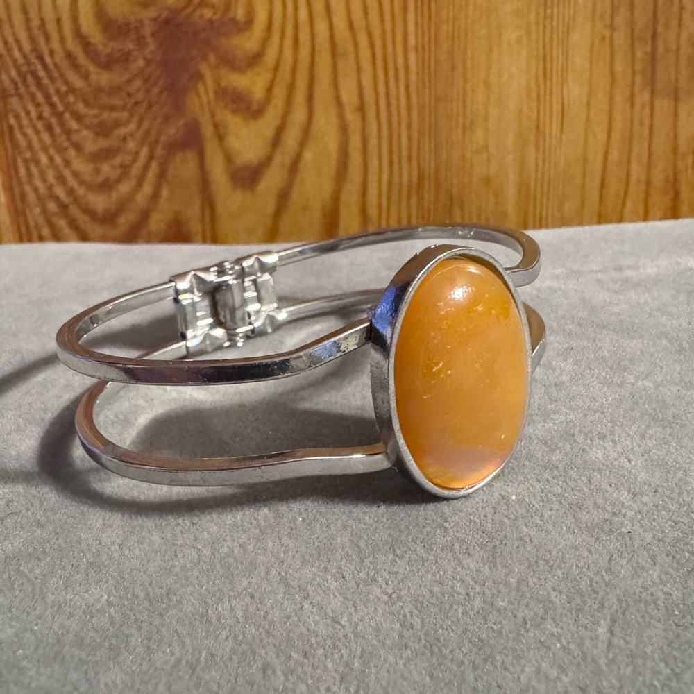 Statement Silver Tone Oval Agate Hinged Bracelet - image 4